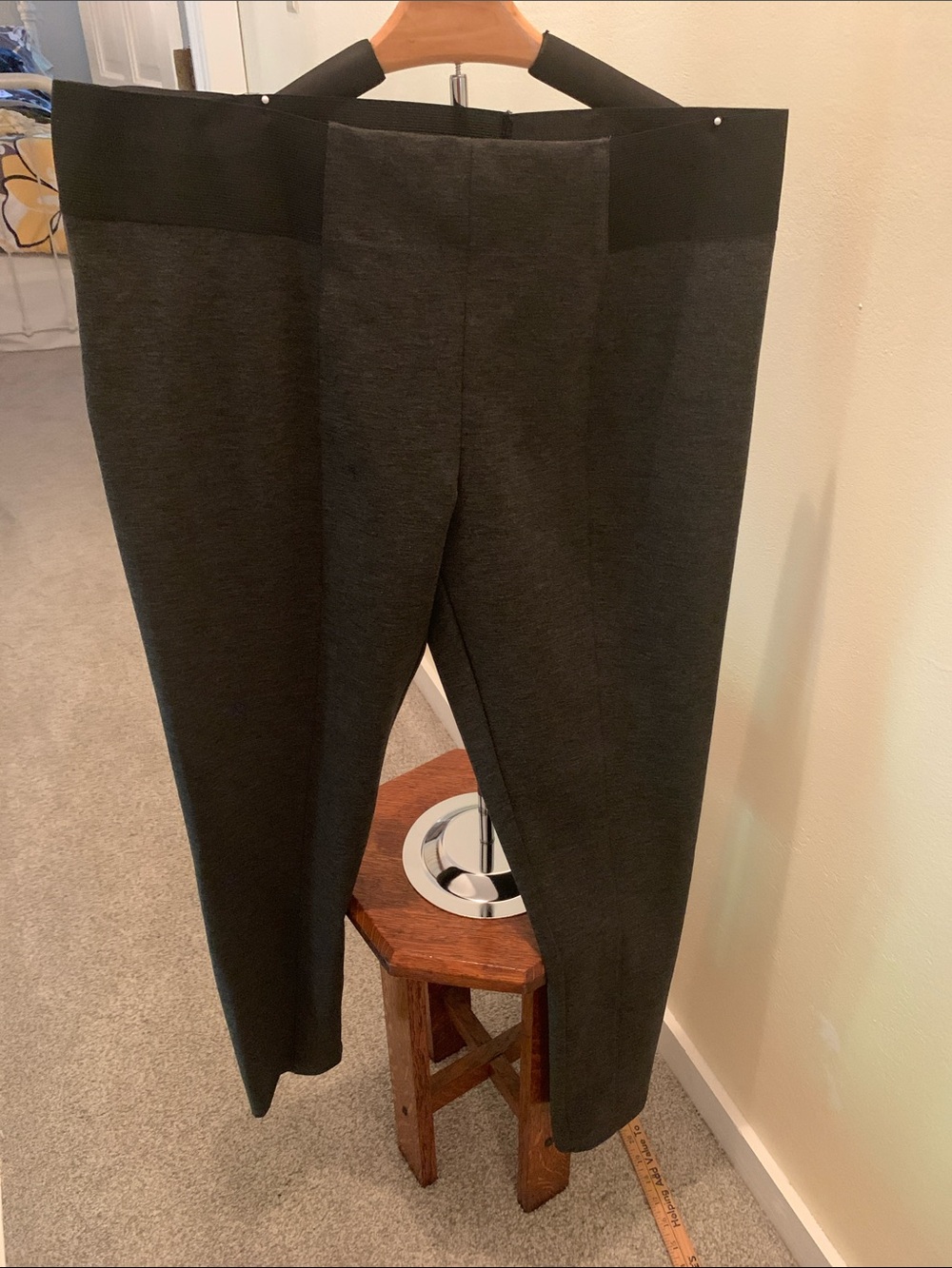 Simply Vera Black elastic Dark Gray Ponte Knit Pants